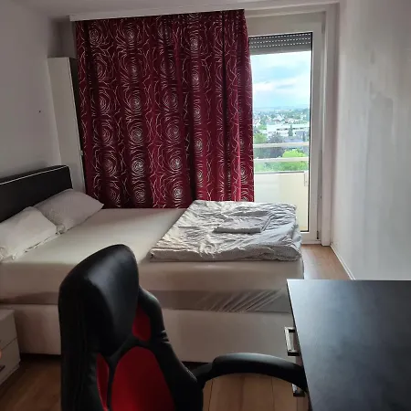 Sehr Schoene Drei Deluex In