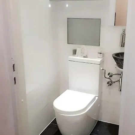 Sehr Schoene Drei Deluex In *